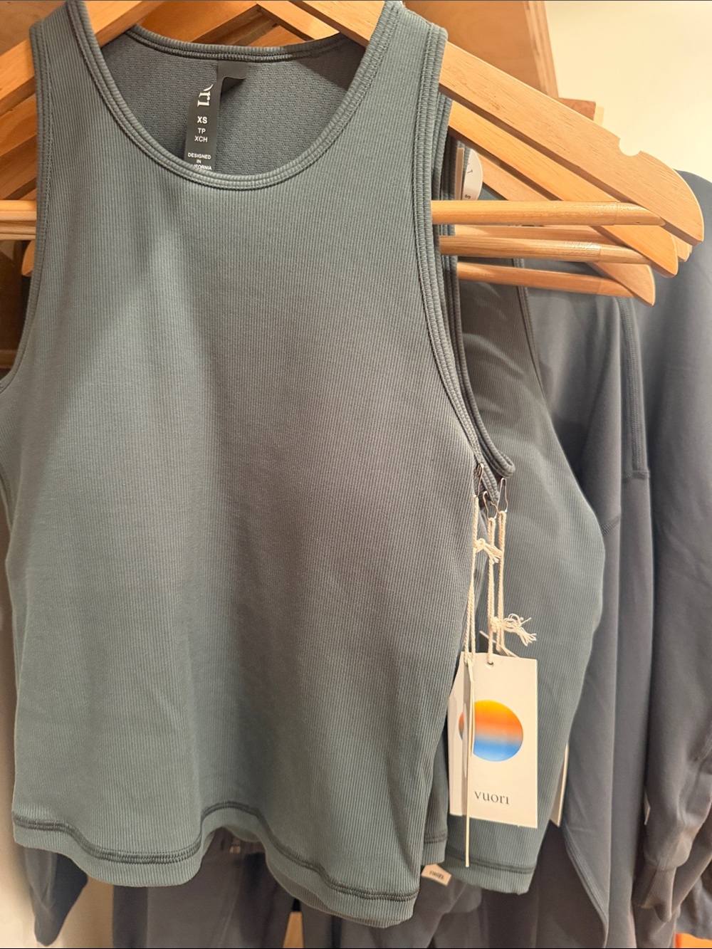 Vuori Pose Plyo Tank NWT - Agate Green